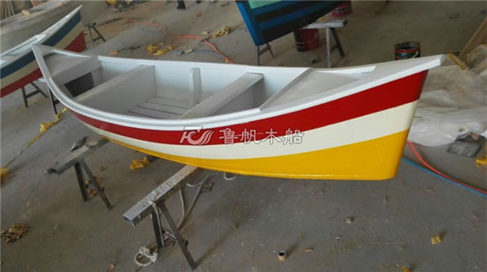雄雞手劃船